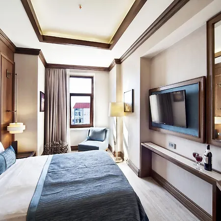 Grand De Pera Hotel