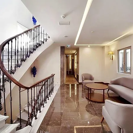 Grand De Pera 4*